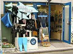 ドリームワークスの店内
